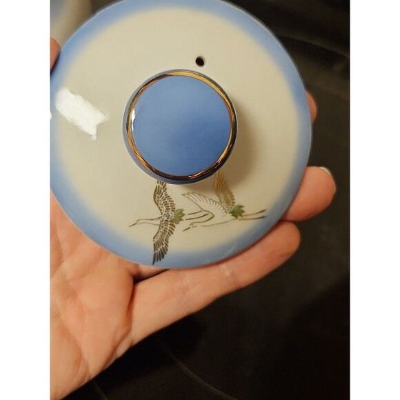 Vintage Blue Porcelain Tea Pot with Straw Handle Japanese Cranes Gold Accent EUC - Picture 11 of 11